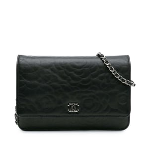 Gebrauchte Camellia Präge-Lammleder Geldbörse mit Kette