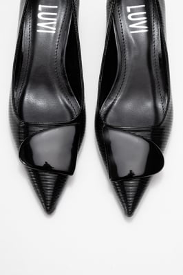 Briana Schnalle Spitzer Zehenbereich Pumps (Damen)