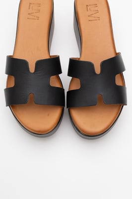 Lia Leder Plateau Sandale (Women)