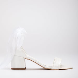 Athena Niedrig Absatz Sandalen with Ribbon