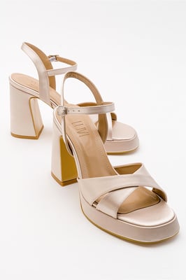 Yvonne Plateau-Sandalen
