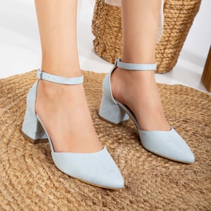 Marcelle Pumps mit niedrigem Blockabsatz