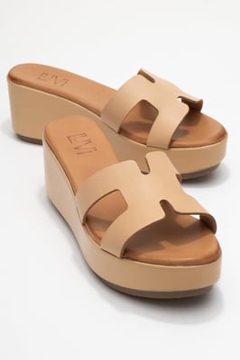 Lia Leder Plateau Sandale (Women)