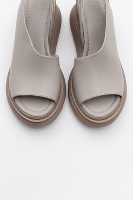 Agusto Leder-Plateau-Sandale (Damen)