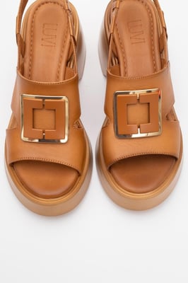 Lucia Leder Schnalle Plateau Sandale