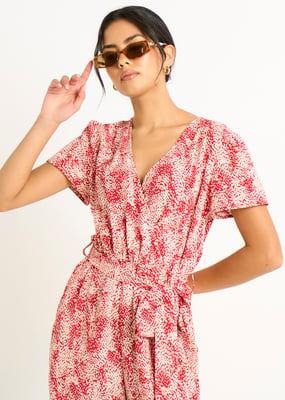 Roter abstrakter Tierdruck Wrap Front Belted Playsuit