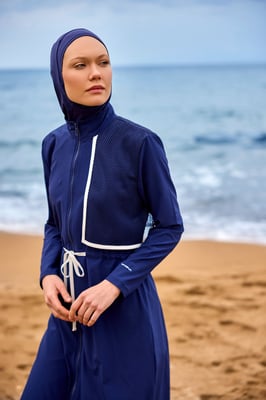Marineblaues Burkini-Set mit vollständiger Abdeckung und bescheidener Badebekleidung