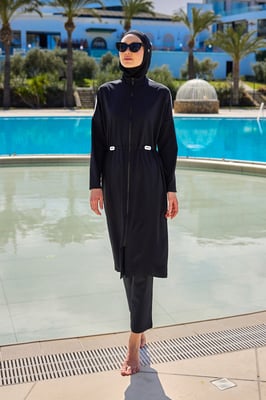 Schwarzes Burkini-Set mit vollständiger Abdeckung und bescheidener Badebekleidung