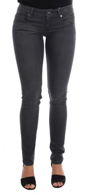 Acht Skinny-Jeans