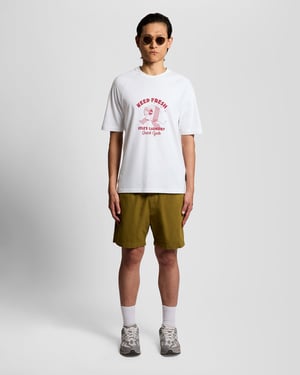 Brustgrafik T-Shirt