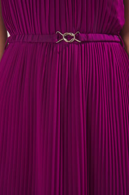 Ärmelloses, gerades Damen-Midikleid, geeignet für Tag und Nacht