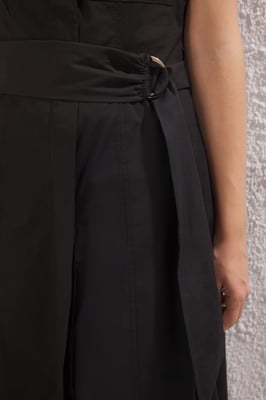 Ärmelloses, gerades Damen-Midikleid für Freizeit und Alltag