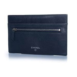 Chanel, blaue Ledergeldbörse mit Reißverschluss und Kartenfach