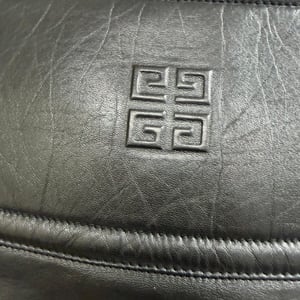 Givenchy Cutout-Rock aus geprägtem schwarzem Leder