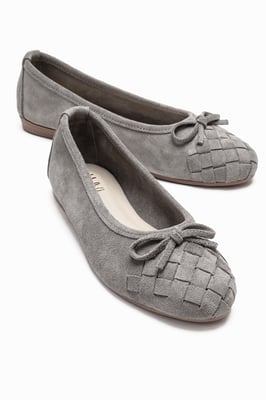 Nopos Leder Cap-Toe Ballerina