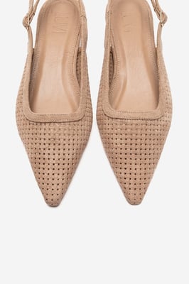Aviva Slingback Spitzer Zehen Pumps