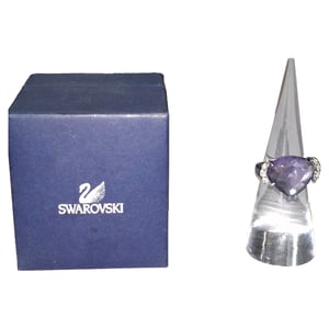 Swarovski Kristall verziertes Ring in lila Rhodium-Metall