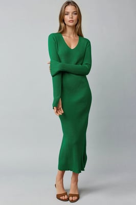 V-Ausschnitt Texturiertes Maxi-Strickkleid mit Schlitz