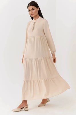 Strukturierter Maxikleid mit Rundhalsausschnitt und Knöpfen