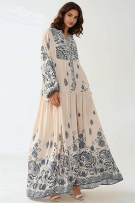Bedrucktes V-Ausschnitt-Maxi-Kleid mit Knopfdetails
