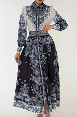 Bedrucktes Maxi-Kleid mit langen Ärmeln und Gürtel
