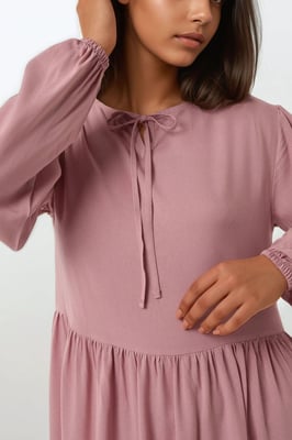 Maxikleid mit A-Linie und Rundhalsausschnitt