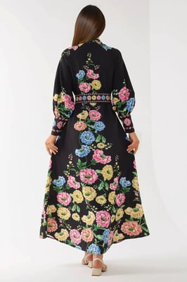 Bedrucktes Maxikleid mit langen Ärmeln und Gürtel