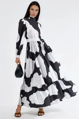 Maxikleid mit Bindungsdetail und halbem Turtleneck