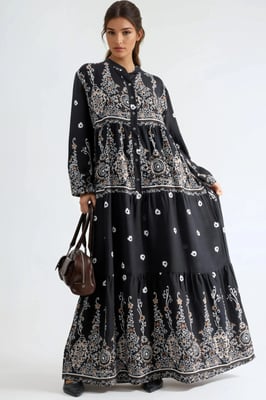 Komfortables gemustertes Maxikleid mit V-Ausschnitt