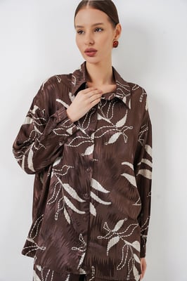 Blumenhemd & Hochbundweite Hosen Zweiteiliges Set
