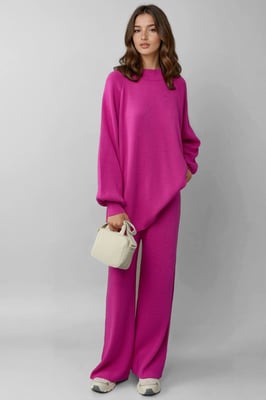 Lässiges Strickset mit Sweater und Hose