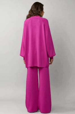 Lässiges Strickset mit Sweater und Hose