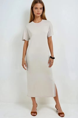 Lockeres Midi-Kleid mit Schlitz