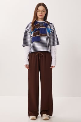 Hosen mit weitem Bein und Kordelzug