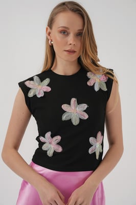 Gesticktes Blumen-Ripp-Top