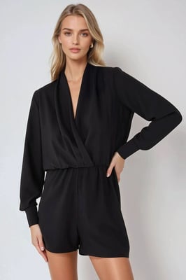 Tiefer V-Ausschnitt Mini-Overall mit kurzen Beinen