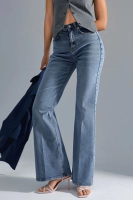 SQUALO Hohe Taillen Schlagjeans