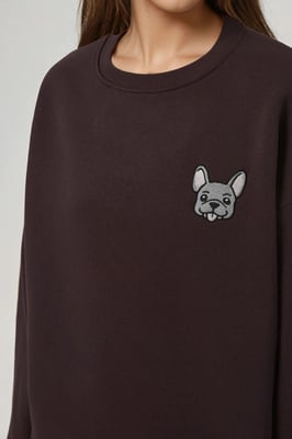 Komfort Sweatshirt mit Tiermotiv, bestickt, mit erhöhtem Rundhalsausschnitt