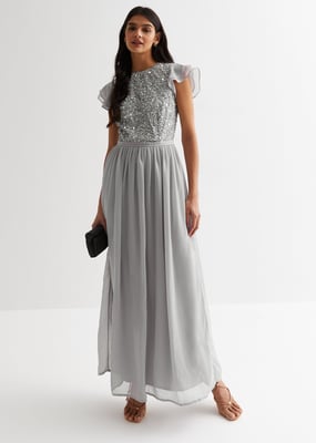 Maxikleid mit silbernen Verzierungen