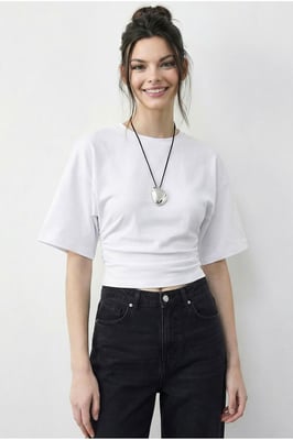 Regulär geschnittenes Rundhals-T-Shirt