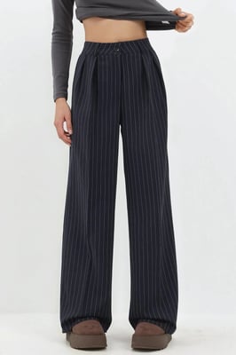 Streifenweite Leg Pleated Palazzo-Hose