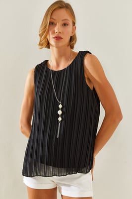 Texturierte Siphonbluse mit Zubehördetail
