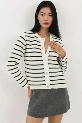 Geknöpfter gestreifter Cardigan