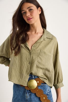 Strukturierter gestreifter Cropped Shirt mit Knopfverschluss und Tasche
