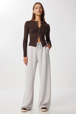 Sweatpants mit weitem Bein und Kordelzugbund
