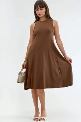 Ärmelloses Midi-Kleid mit Taschen