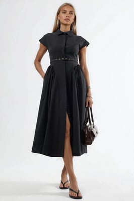 Midikleid mit Gürtel und Hemdkragen