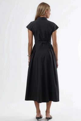Midikleid mit Gürtel und Hemdkragen