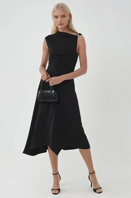 Zugängliche Detaillierte Asymmetrische Midi-Kleid