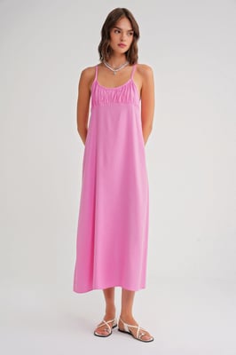 Träger Maxi-Kleid mit gerafftem Detail